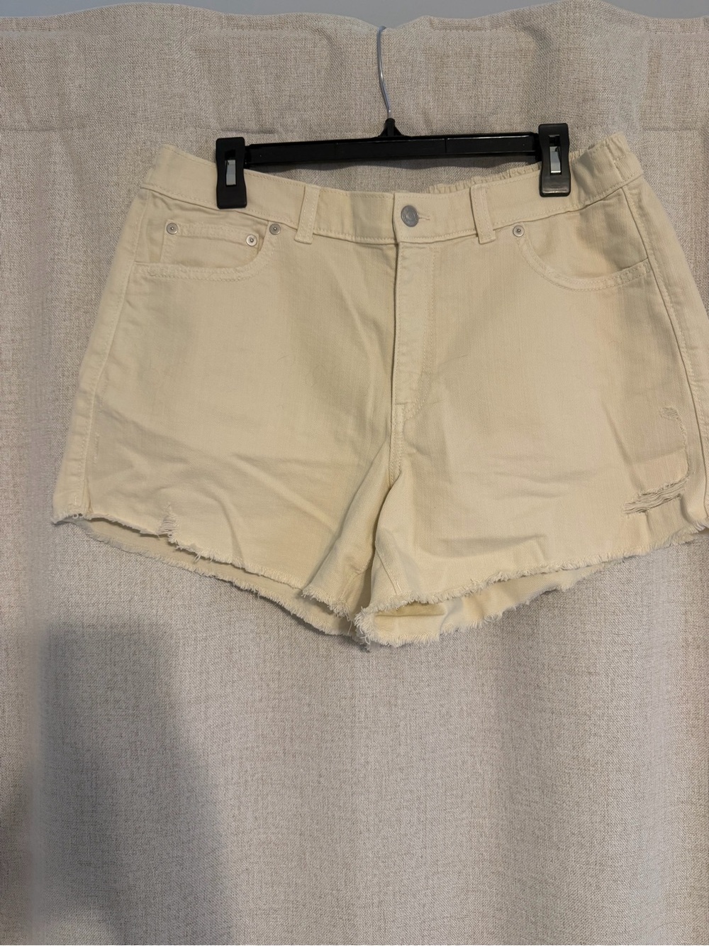 Casual Denim Stretch Waist Cream Frayed Hem Shorts